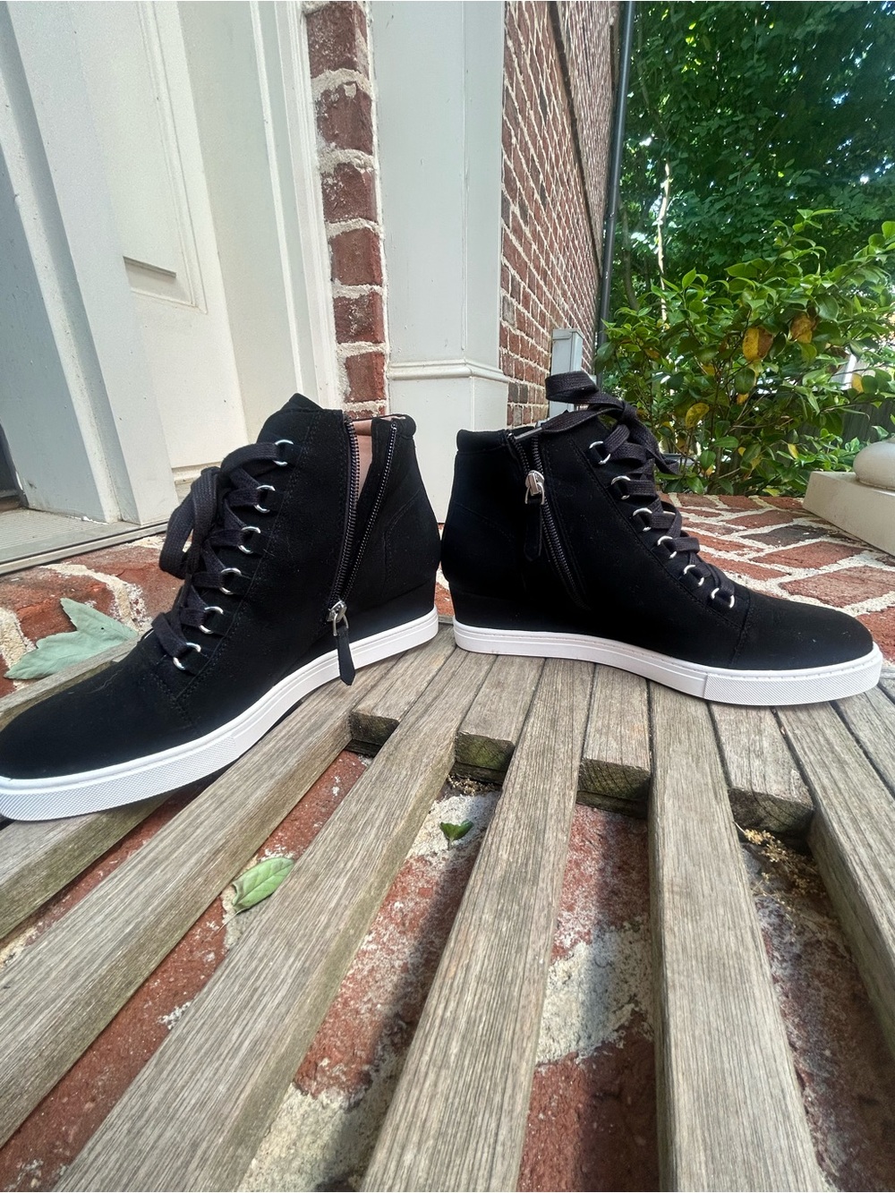 Black Wedge Lace-Up Sneakers for Women Size 7.5 - Picture 2 of 7